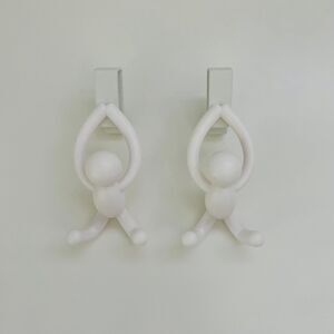 UMBRA White Over The Cabinet Hook Set